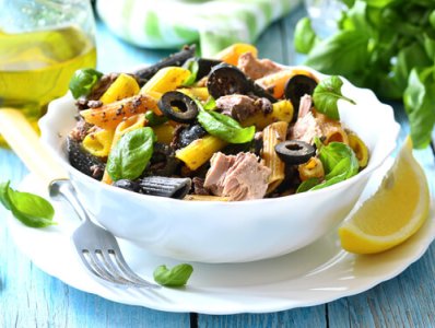 Penne al Tonno, Olive e Basilico