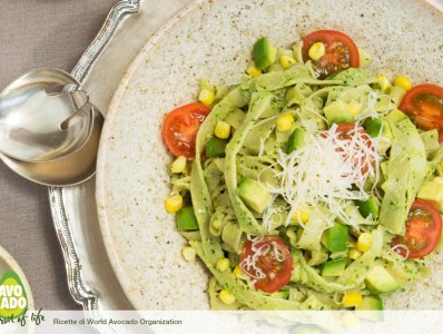 Tagliatelle con salsa all'Avocado