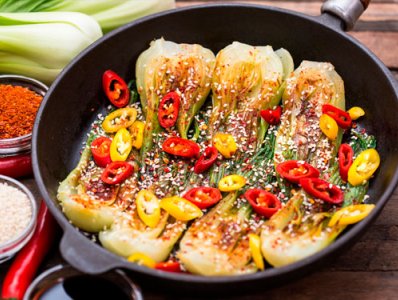 Cavolo Pak Choi con sesamo e peperoncino