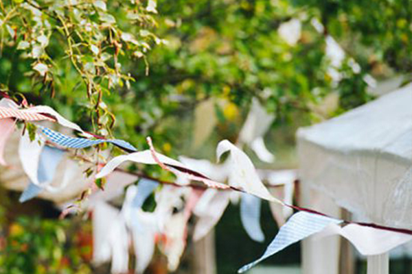 Giardino ad Agosto: Party Estivi con Fiori e Frutta