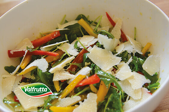 insalata di cornelio, rucola e parmigiano