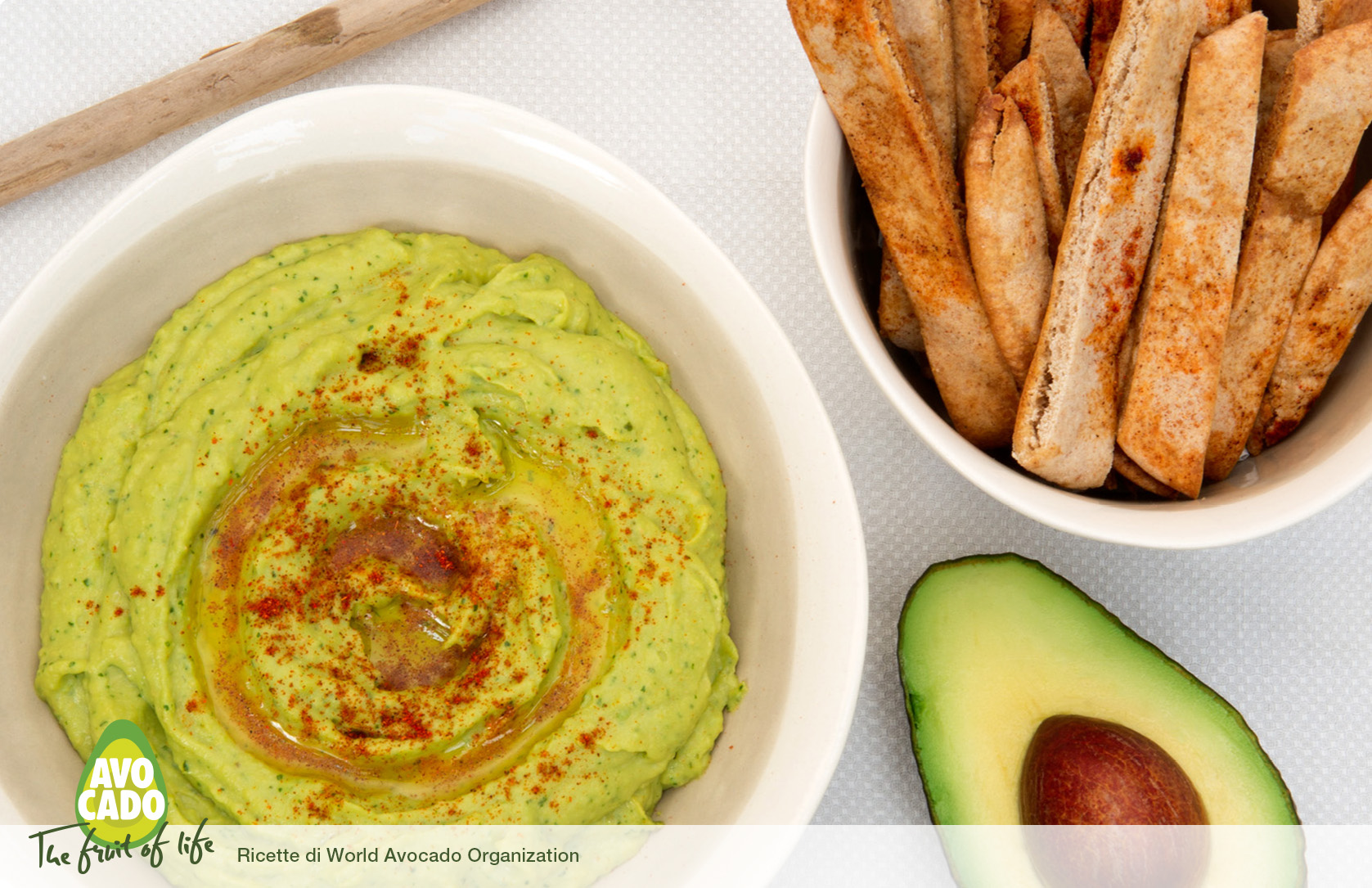 Hummus di Avocado mediterraneo