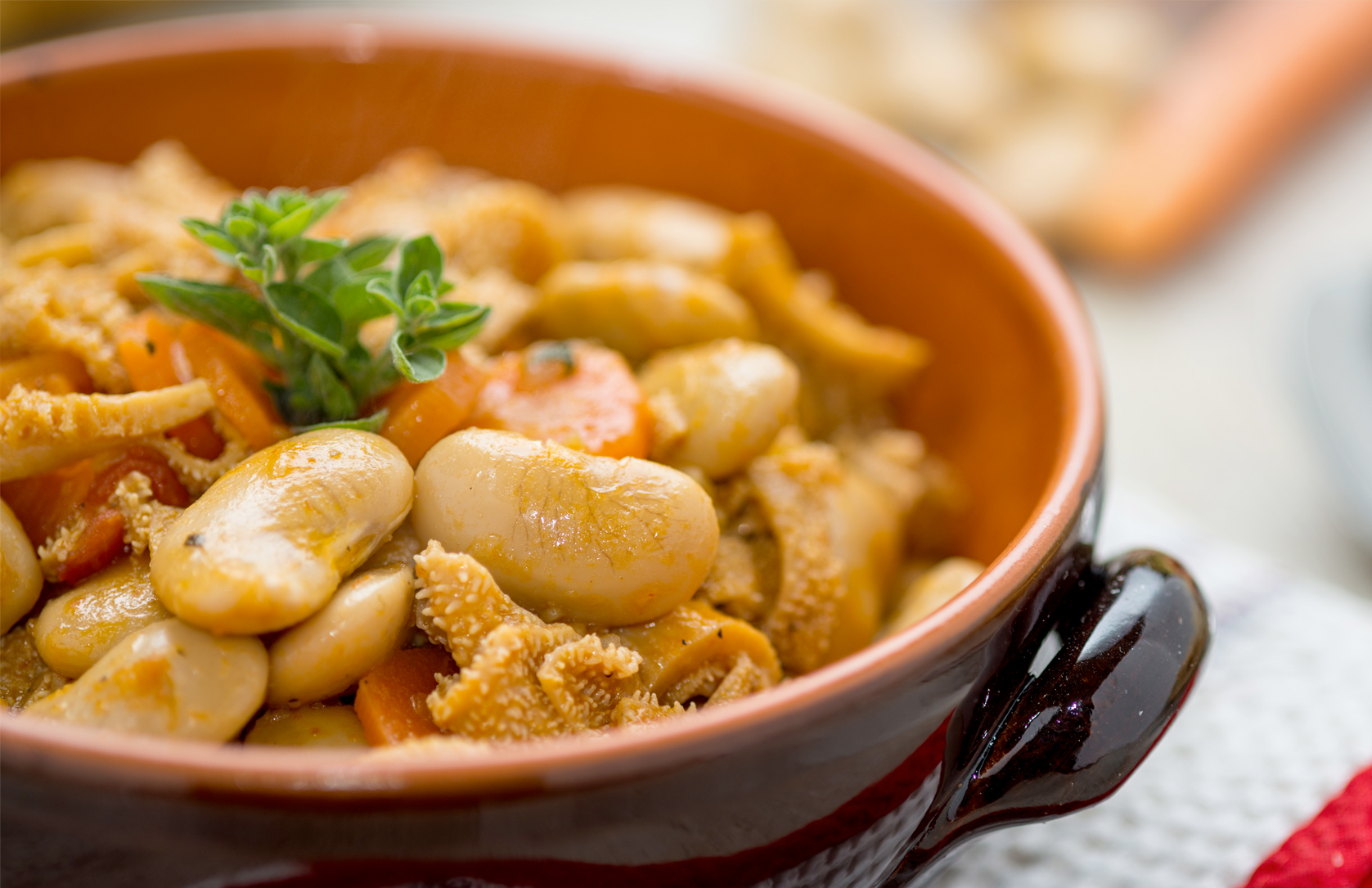 Zuppa di fagioli con trippa e cotenne