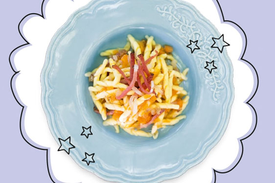 Trofie con zucca gialla e speck