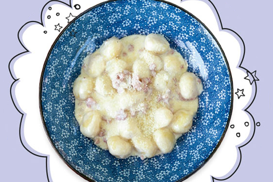 Gnocchi con salsiccia e squacquerone